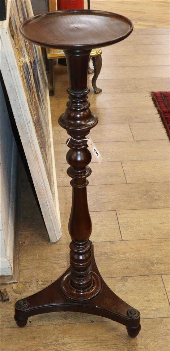 A small Victorian mahogany jardiniere stand, with a turned column H.96cm